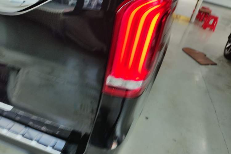 Used Mercedes-Benz V-Class 2020 V 260 L Long-wheelbase Luxury Edition
