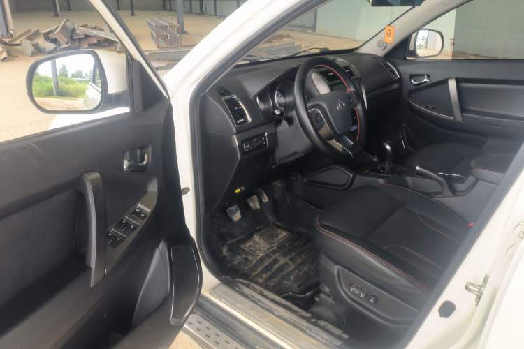 Used Geely Auto GX7 2014 2.0L Manual Luxury Version
