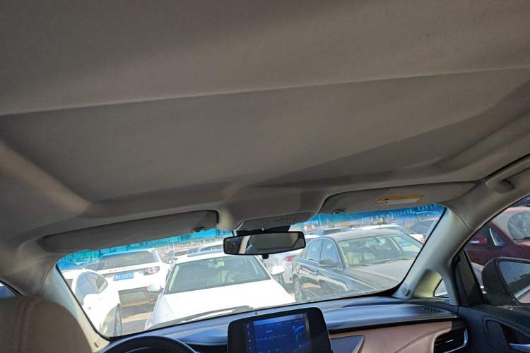 Used Buick GL8 2020 Land Cruiser Executive Class 652T Comfort Model
