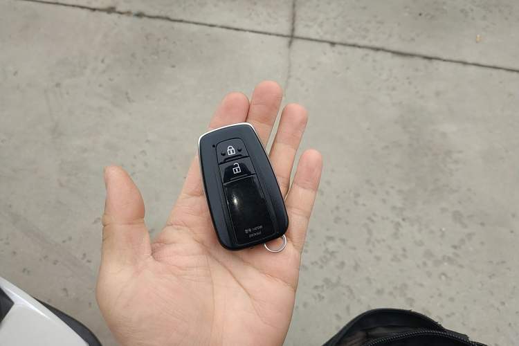 Used Toyota RAV4 2023 2.0L CVT Two-Wheel Drive Fashion Plus Edition