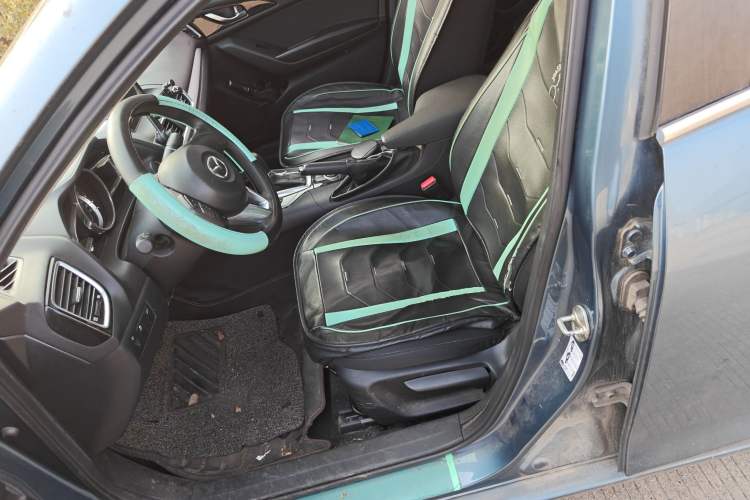 Used Mazda Mazda 3 Axela 2016 Sedan 1.5L Automatic Luxury Model