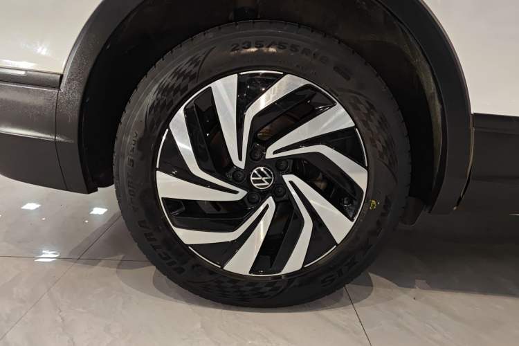 Used Volkswagen Tiguan L 2023 330TSI Automatic Two-Wheel Drive Comfort Edition
