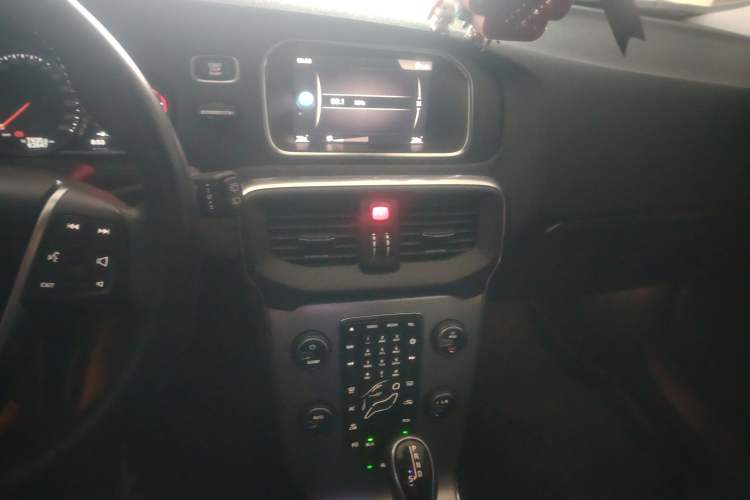 Used Volvo V40 2017 T3 Zhiya Edition