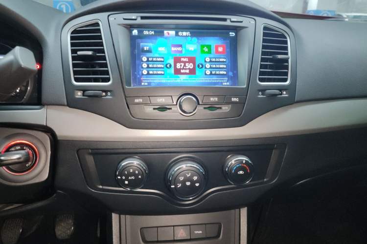 Used Roewe 350 2015 1.5L Manual Luxury Sunroof Edition
