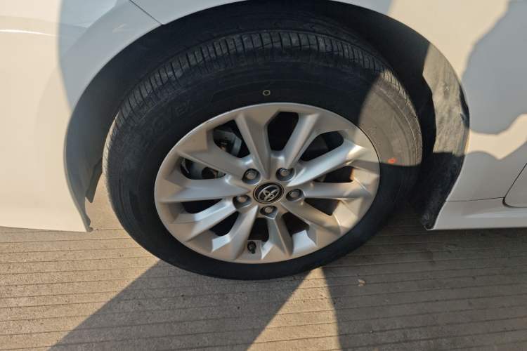 Used Toyota Corolla 2021 Dual-Motor 1.8L E-CVT Elite Edition
