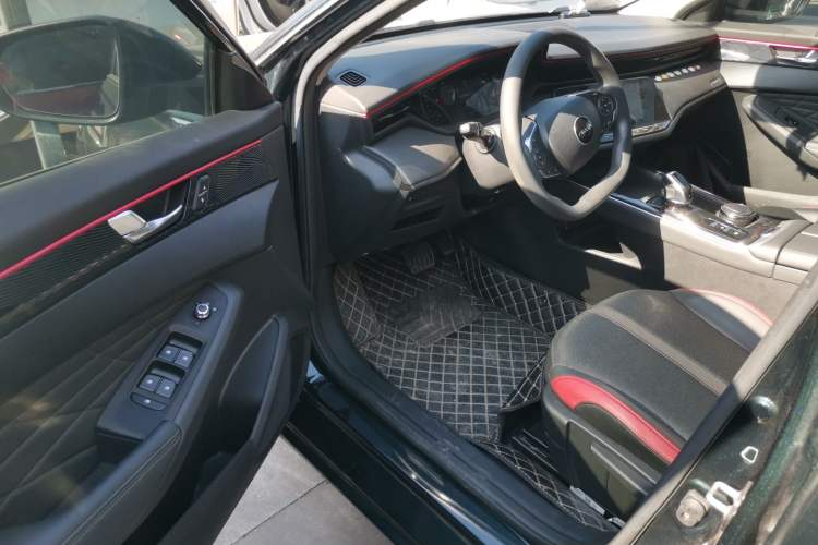 Used Dongfeng Aeolus Yixuan MAX 2023 1.5T Super-Powered Dad Edition
