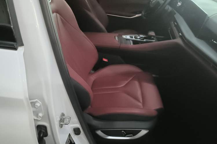 Used Changan CS75 PLUS 2022 2nd Generation 1.5T Automatic Prestige Version
