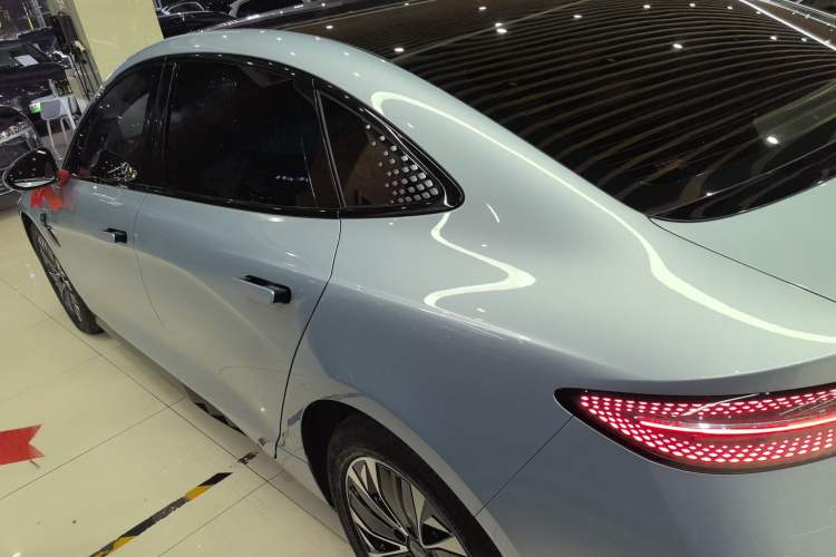 Used BYD Seal 2022 550 km Standard Range Rear-Wheel Drive Prestige Version
