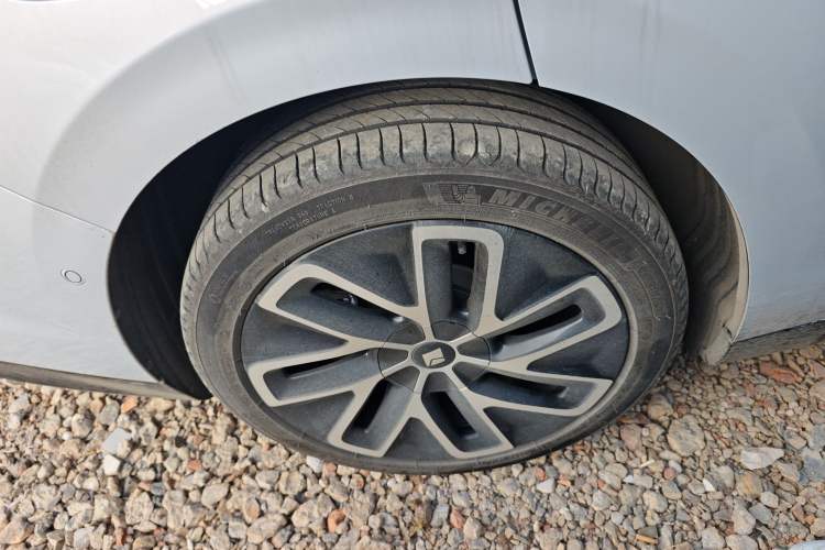 Used Baojun Enjoy 2025 Plug-in Hybrid 140km Luxury Edition
