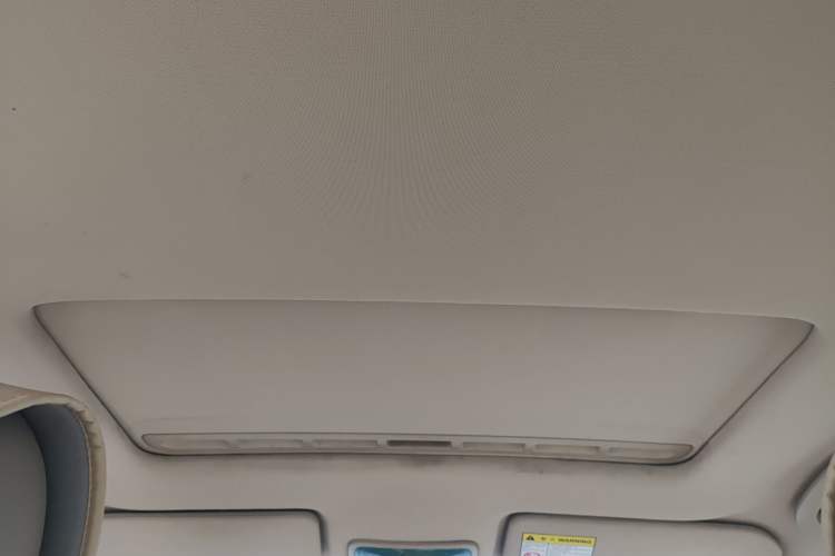 Used Roewe 350 2014 1.5L Automatic Xunyue Version
