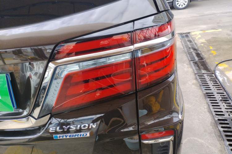Used Honda Elysion 2019 2.0L Hybrid Supreme Edition
