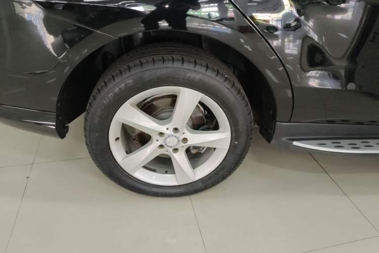 Used Mercedes-Benz M-Class 2014 ML 320 4MATIC
