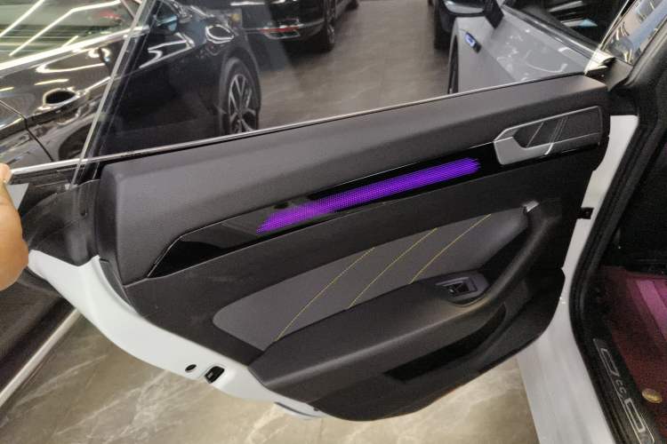 Used Volkswagen FAW-Volkswagen CC 2023 380TSI Striking Edition
