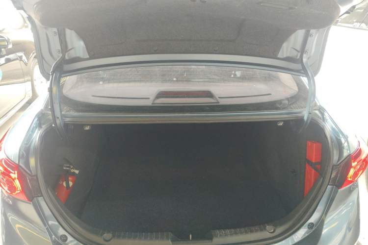 Used Mazda Mazda 3 Axela 2017 Sedan 1.5L Automatic Luxury Model Emission Standard China V