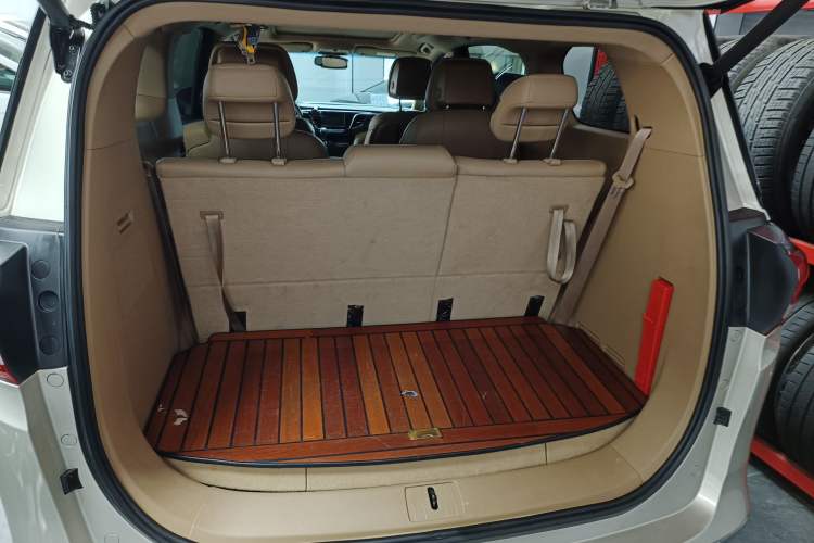 Used Buick GL8 2018 ES 28T Flagship Model China VI Standard
