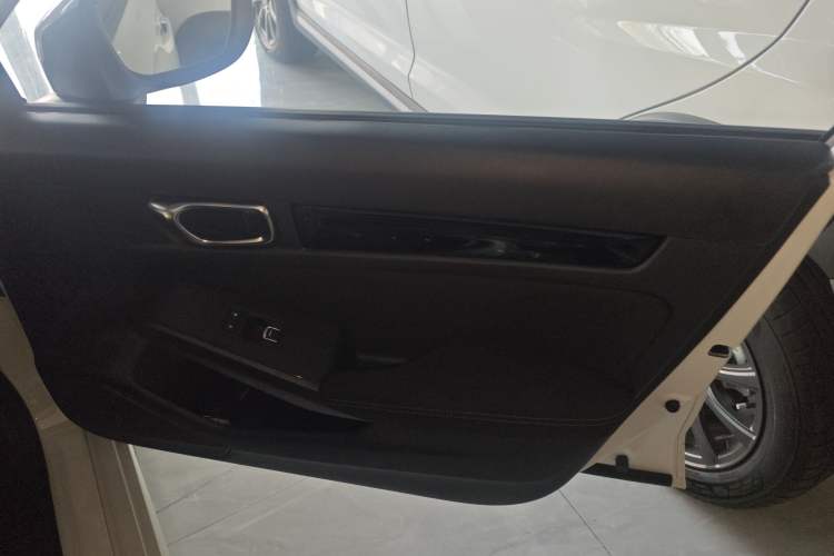 Used Honda Civic 2023 240TURBO CVT Dynamic Edition
