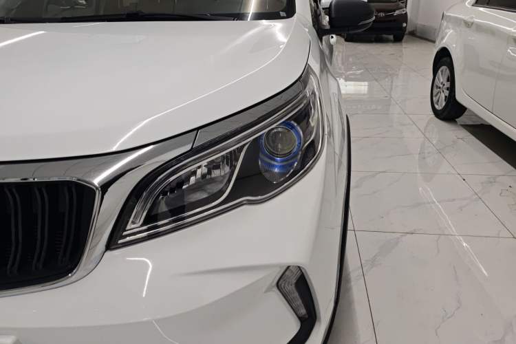 Used Geely Auto Vision X3 2021 PRO 1.5L CVT Deluxe Model
