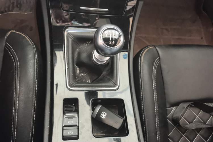 Used Zotye Z500 2015 1.5T Manual Luxury Model