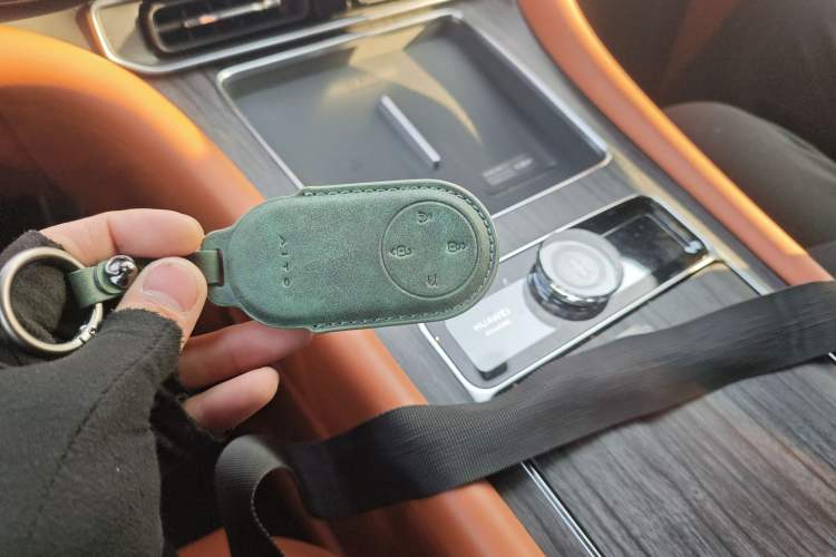 Used Hima AITO M9 2024 Range-Extended Ultra Version 52 kWh 6-Seater Model
