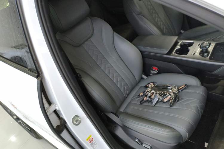 Used BYD Song L DM-i 2025 Intelligent Driving Version 112 km Beyond-Range Type
