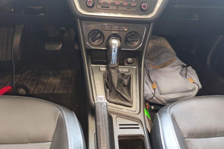 Used Volkswagen Gran Lavida 2015 230TSI DSG Comfort Edition
