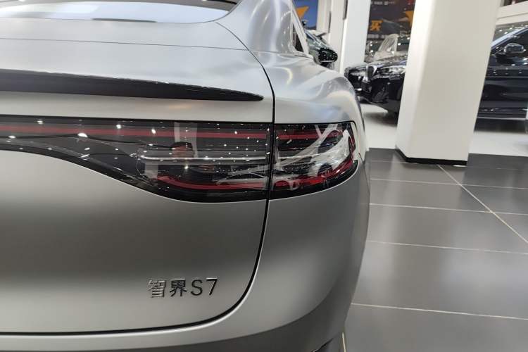 Used Hima Luxeed S7 2024 Max RS Four-Wheel-Drive Performance Edition
