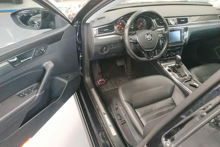 Used Volkswagen Passat 2017 330TSI DSG Prestige Edition
