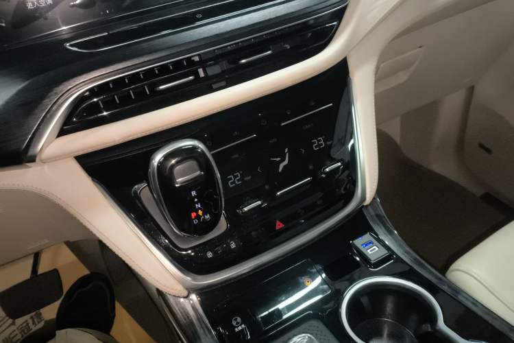 Used Buick GL8 2020 Avenir Avia Six-Seat Deluxe Edition
