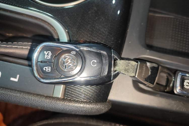 Used Buick Verano 2018 Sedan 20T Dual-Clutch Luxury Model
