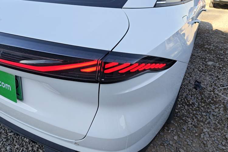 Used  L6 2023 60km PLUS