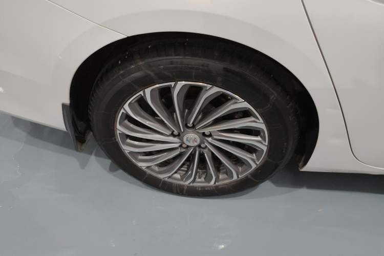 Used Buick LaCrosse 2023 28T Prestige Edition