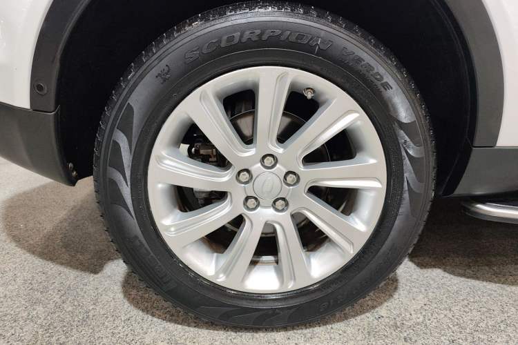 Used Land Rover Discovery Sport 2018 240 PS SE Version
