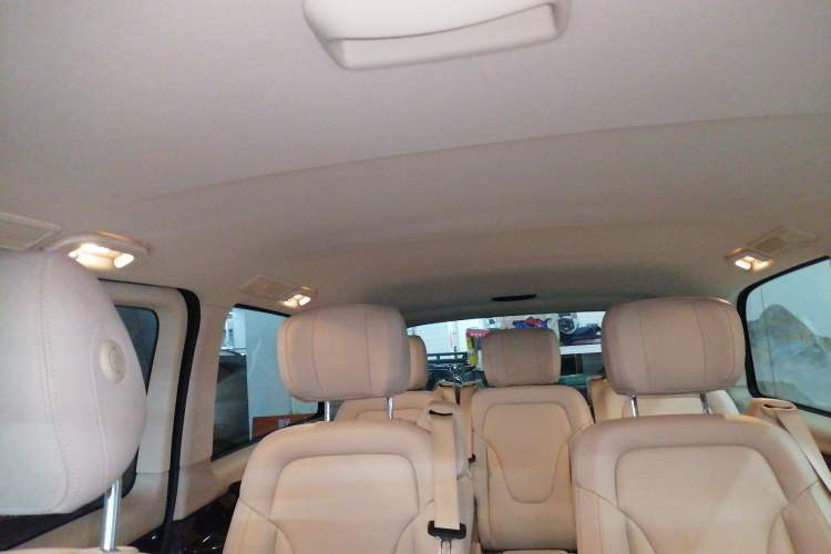 Used Mercedes-Benz V-Class 2016 V 260 Avantgarde Edition