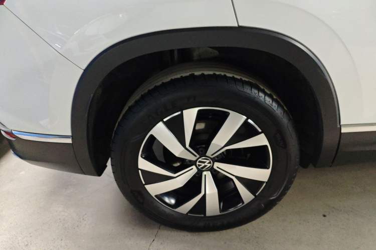 Used Volkswagen Tayron 2022 280TSI Two-Wheel Drive Luxury Smart Connectivity Version
