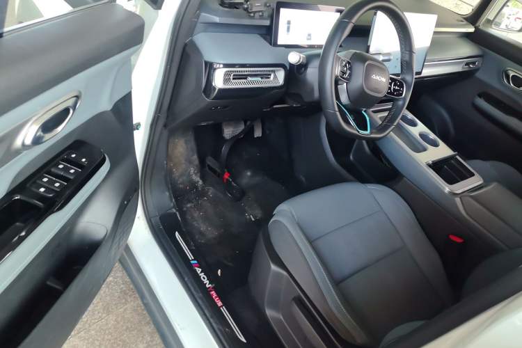 Used AION Y 2023 Younger