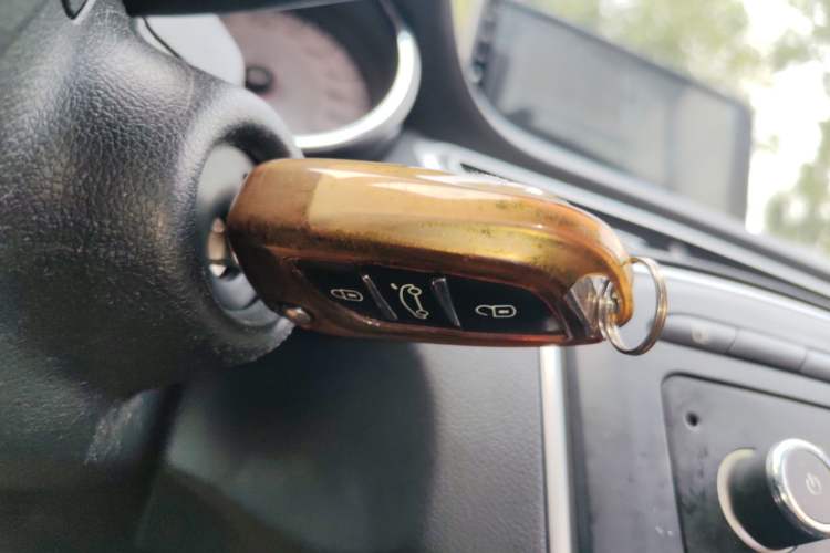 Used Peugeot 308 2014 Enjoy Edition Classic 1.6L Manual YouShang Model
