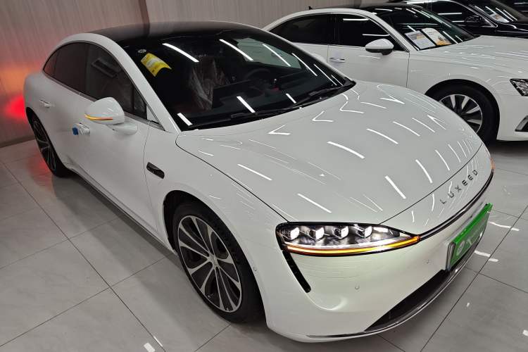 Used Hima Luxeed S7 2024 Pro Model
