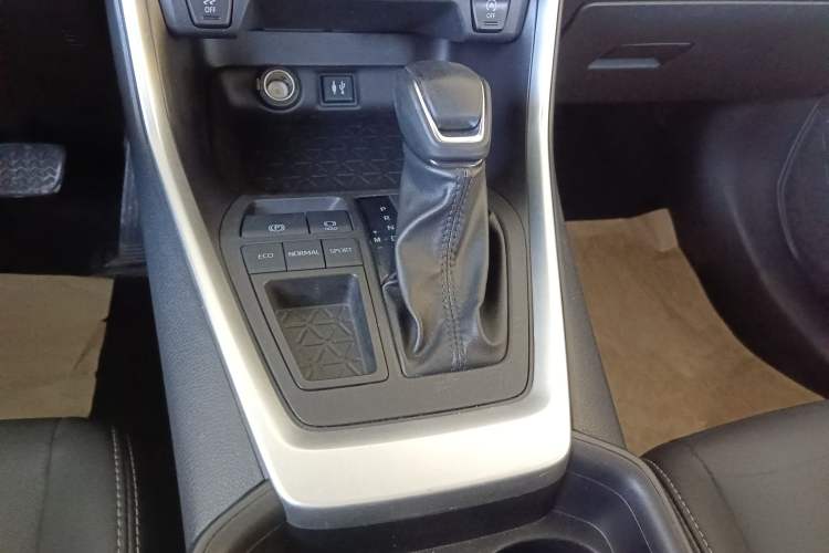 Used Toyota Wildlander 2022 2.0L CVT Two-Wheel Drive Luxury Edition