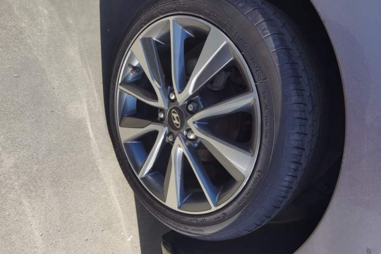 Used Hyundai Elantra 2015 1.6L Automatic Leading Model