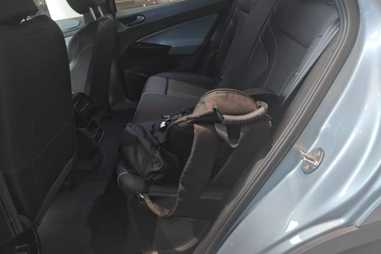 Used Volkswagen ID.4 X 2025 Smart Version Pure & Intelligent Enjoyment Edition
