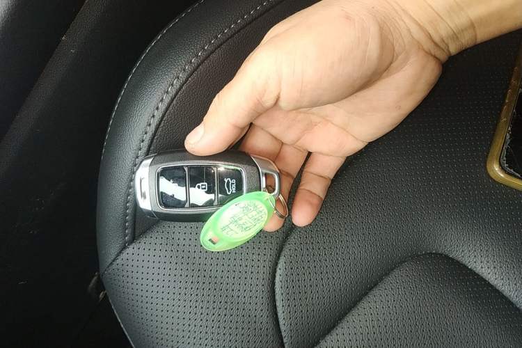 Used Hyundai Elantra 2022 1.5L CVT LUX Prestige Edition
