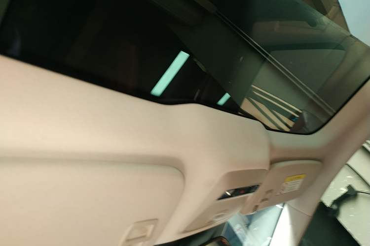 Used XPeng P7 2022 480 Standard Range Smart Drive Edition
