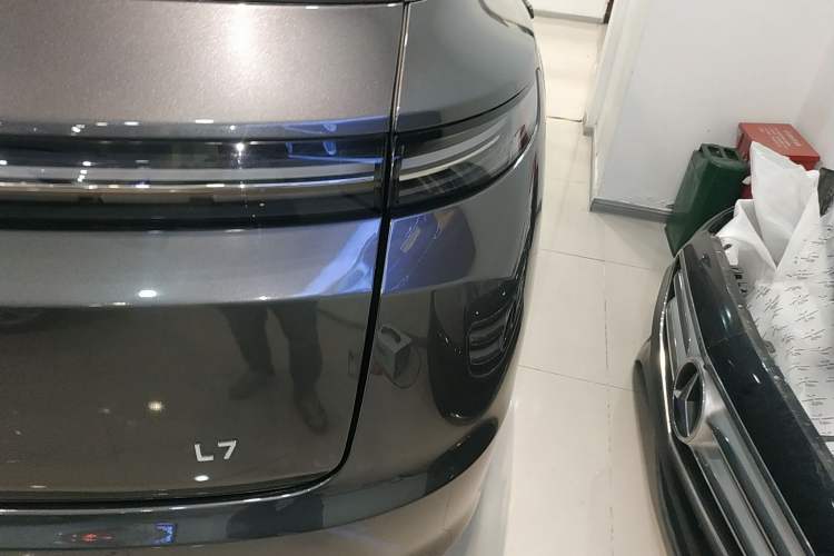 Used Li Auto L7 2023 Pro Model
