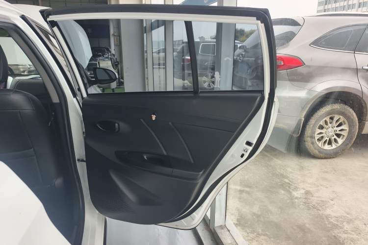 Used Toyota YARiS L 2020 X-Trail X 1.5L CVT Leading Edition
