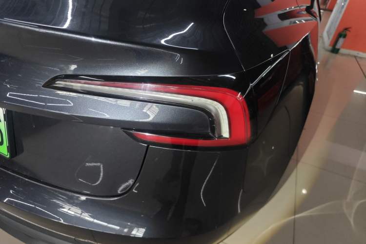 Used Tesla Model 3 2023 Rear-Wheel-Drive Version
