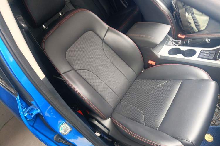 Used Zxauto Terralord 2021 2.5T Passenger Diesel Two-Wheel-Drive Luxury Big Double