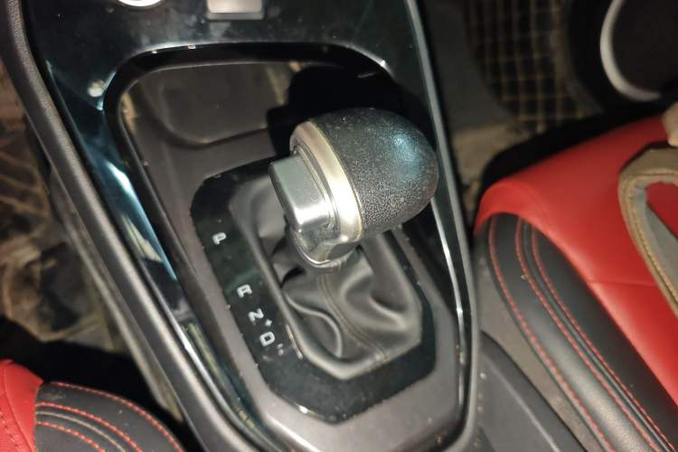 Used Haval H2s 2018 Blue Label 1.5T Dual-Clutch Fashion Edition
