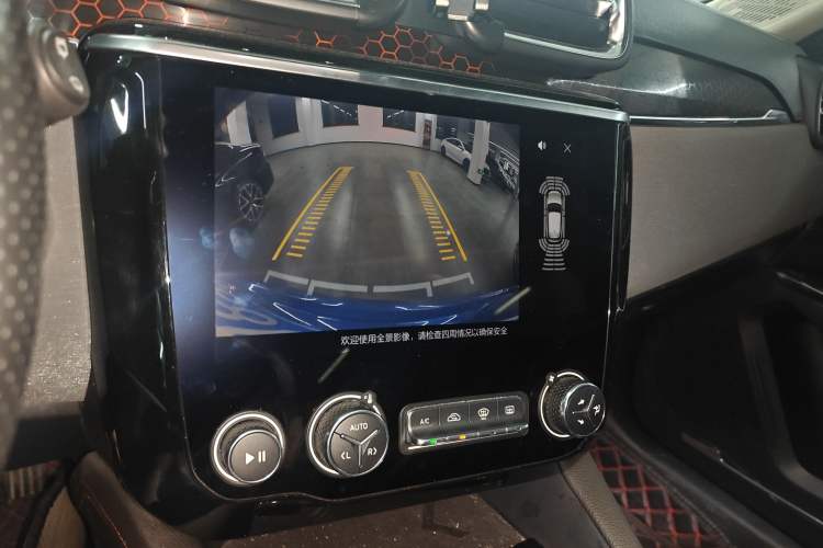 Used Lynk & Co 02 2019 1.5T DCT Two-Wheel Drive Pro Edition China VI Standard
