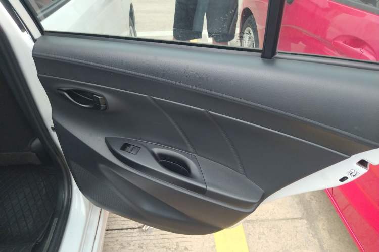 Used Toyota YARiS L 2018 1.5E CVT Champion Limited Edition
