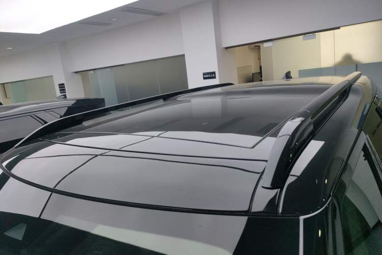 Used Land Rover Discovery 2023 360 PS R-Dynamic S